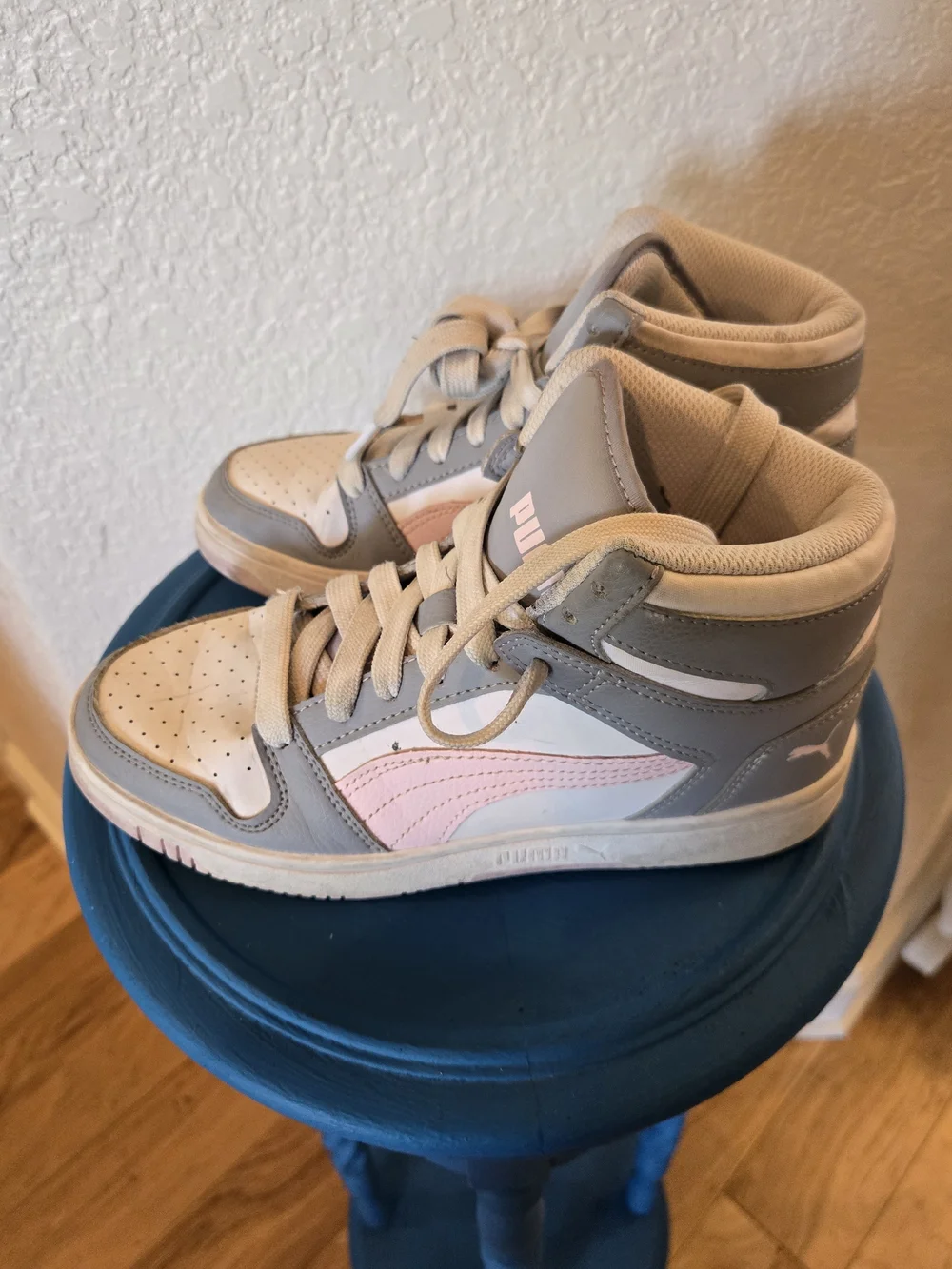 Puma Kids' High-Top Sneakers in Grey and Light Pink